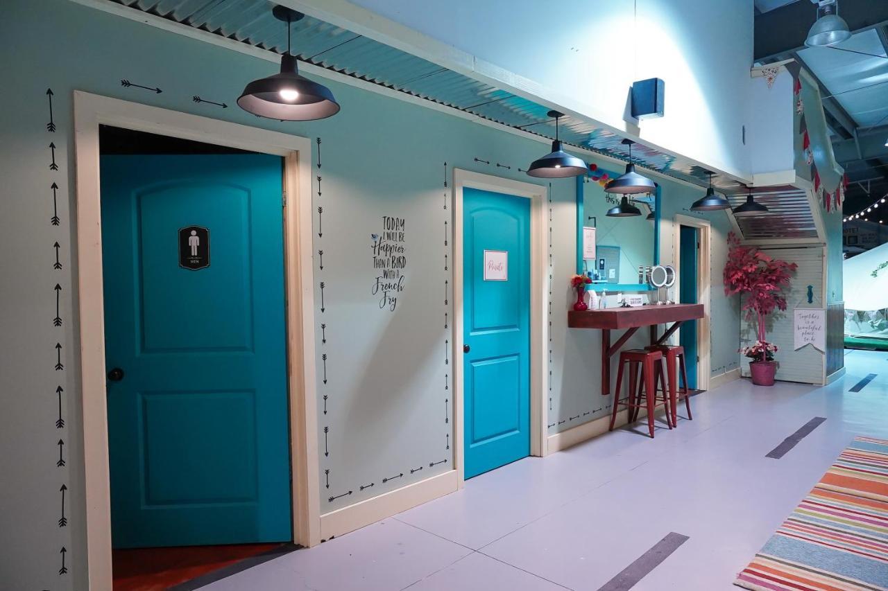 Lone Star Glamp Inn Warrenton Екстер'єр фото