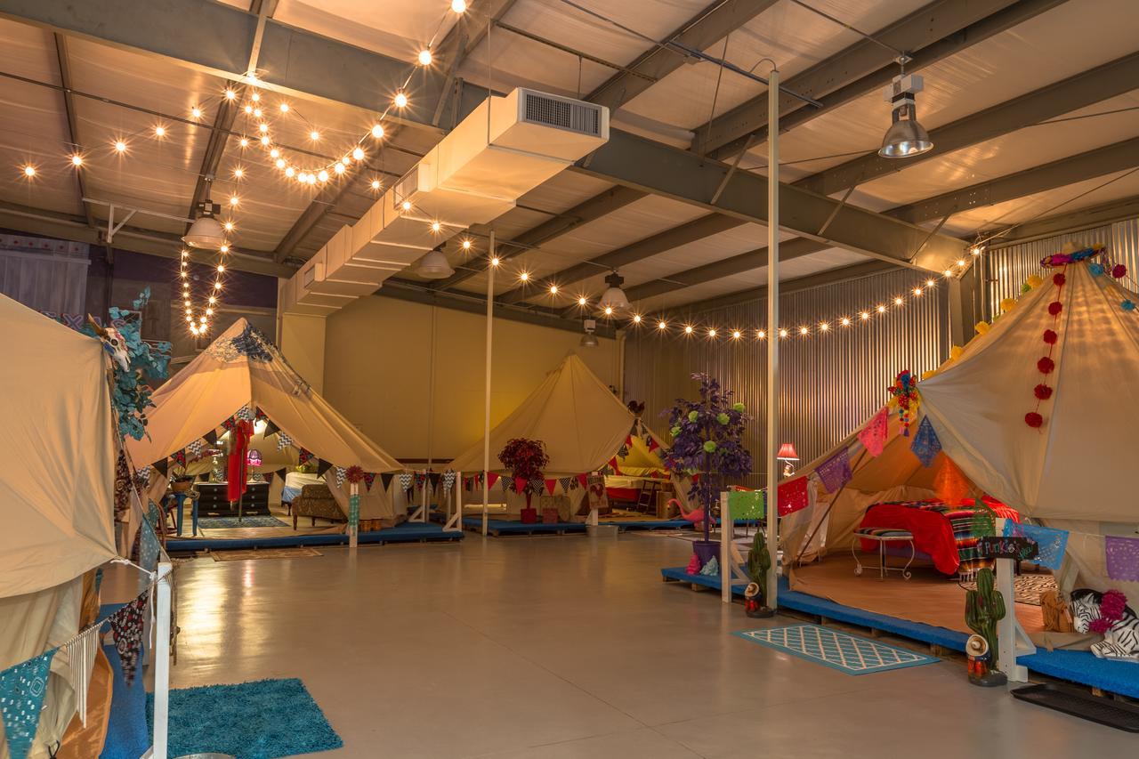 Lone Star Glamp Inn Warrenton Екстер'єр фото